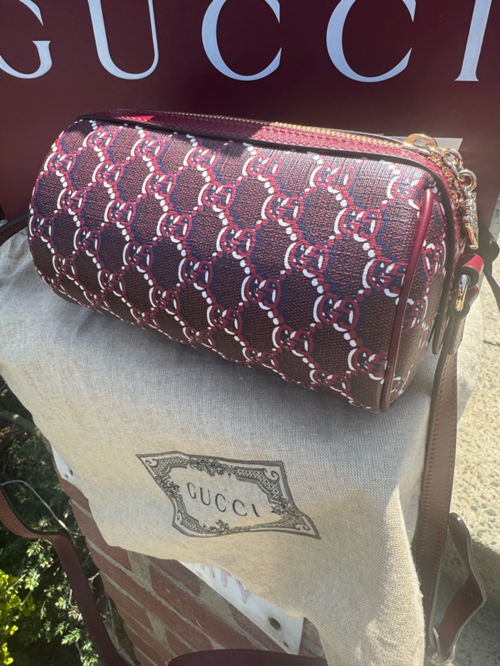 Gucci Maroon GG Supreme Crossbody Bay Full inclusion Ready to 🎁 🫶🏼 - Picture 7 of 10